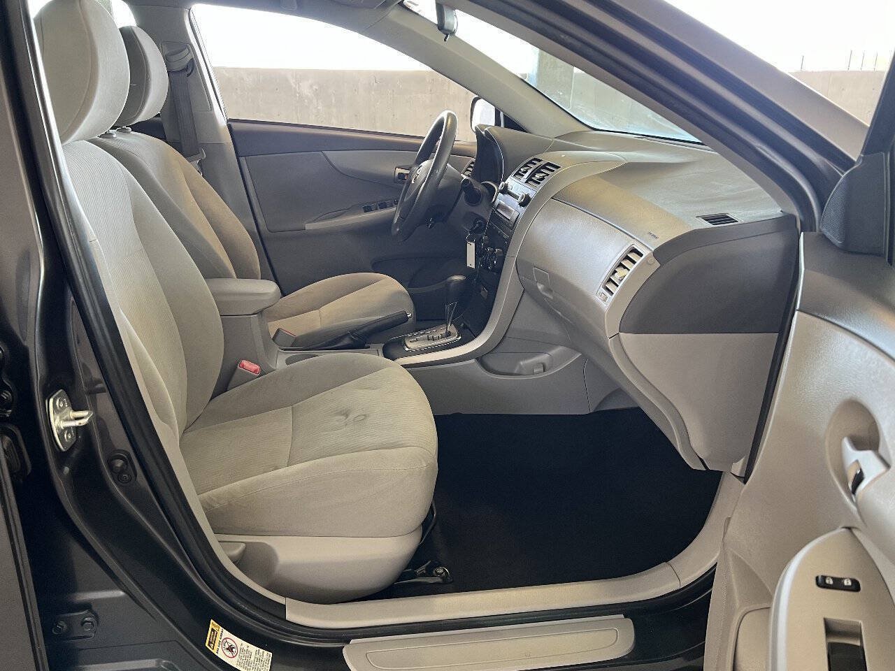 Used 2010 Toyota Corolla LE w/ All Weather Guard Pkg FWD image 22