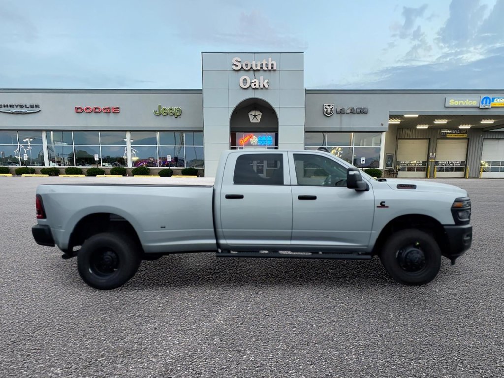 New 2027 RAM 3500 Tradesman AWD/4WD image 2