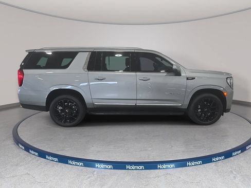 Used 2024 GMC Yukon XL Denali w/ Advanced Technology Package AWD/4WD image 5