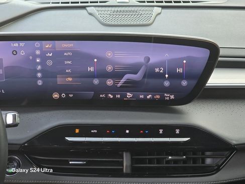 Used 2025 Buick Enclave Avenir w/ Trailering Package, 5000 lbs. image 26