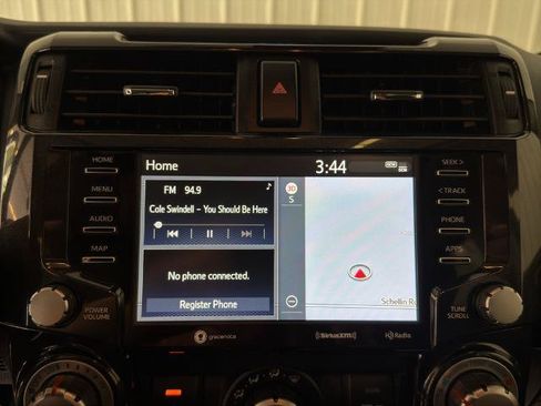 Used 2020 Toyota 4Runner TRD Off-Road Premium w/ Moonroof Package AWD/4WD image 4