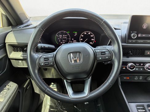 Used 2023 Honda CR-V Sport image 9