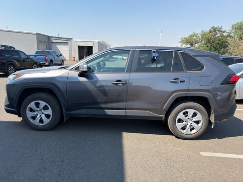 Used 2024 Toyota RAV4 LE AWD/4WD image 9