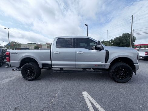 Used 2024 Ford F250 Lariat w/ Black Appearance Package AWD/4WD image 4