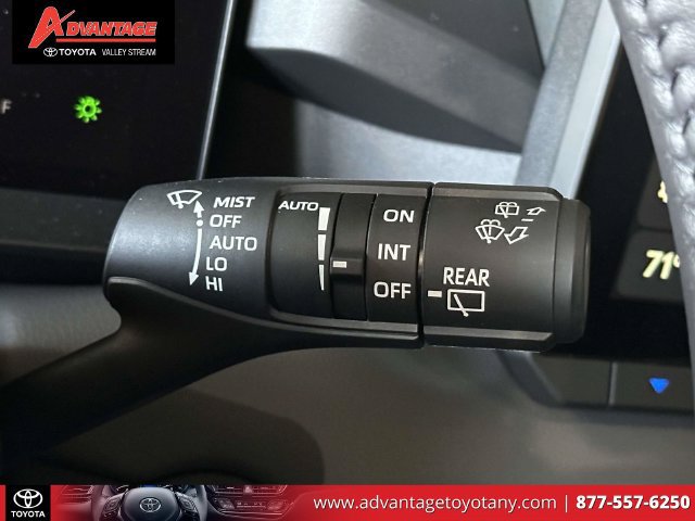 Used 2026 Toyota RAV4 SE w/ Convenience Package AWD/4WD image 28