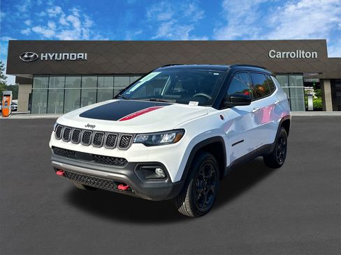 Used 2024 Jeep Compass Trailhawk image 1