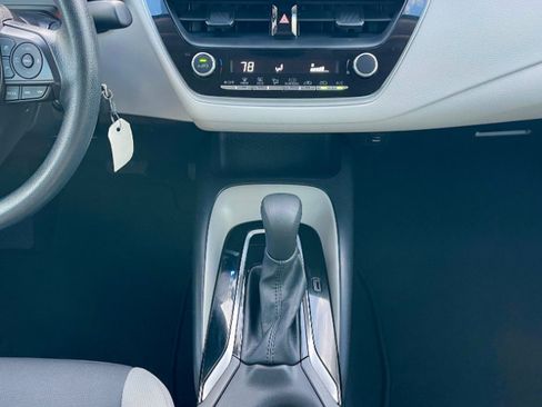 Used 2024 Toyota Corolla LE image 23