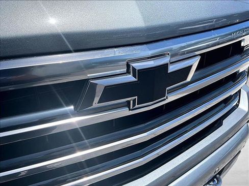 Used 2026 Chevrolet Silverado 1500 High Country AWD/4WD image 30