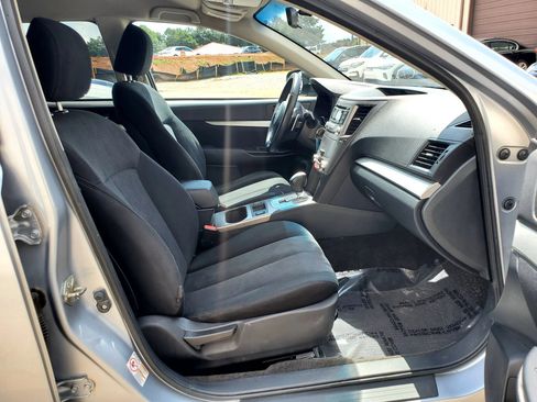 Used 2013 Subaru Outback 2.5i Premium w/ All-Weather Pkg AWD/4WD image 25