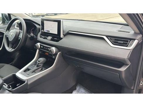 Certified 2025 Toyota RAV4 XLE AWD/4WD image 40