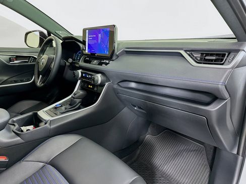 Certified 2025 Toyota RAV4 XSE image 31