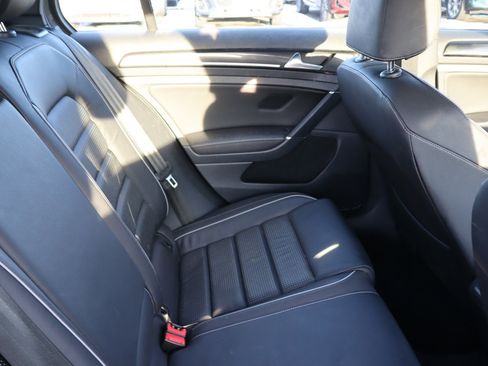 Used 2019 Volkswagen Golf R 4-Door image 14