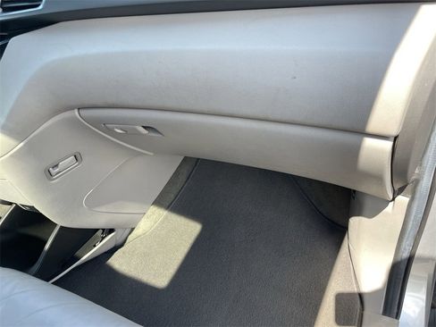 Used 2011 Honda Odyssey EX-L image 33