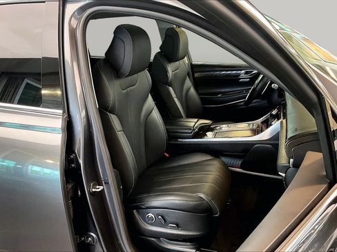 Used 2021 Genesis GV80 2.5T w/ Advanced Package 03 RWD image 9