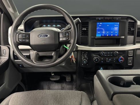 Used 2024 Ford F250 XL image 5