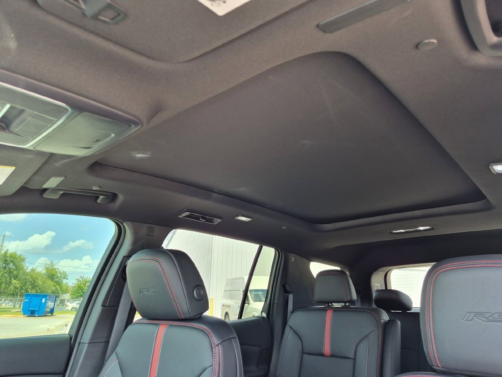 New 2026 Chevrolet Traverse RS w/ LPO, Floor Liner Package FWD image 18