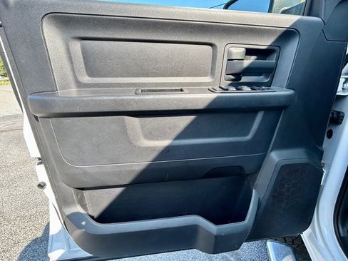 Used 2015 RAM 2500 Tradesman w/ Chrome Appearance Group image 12