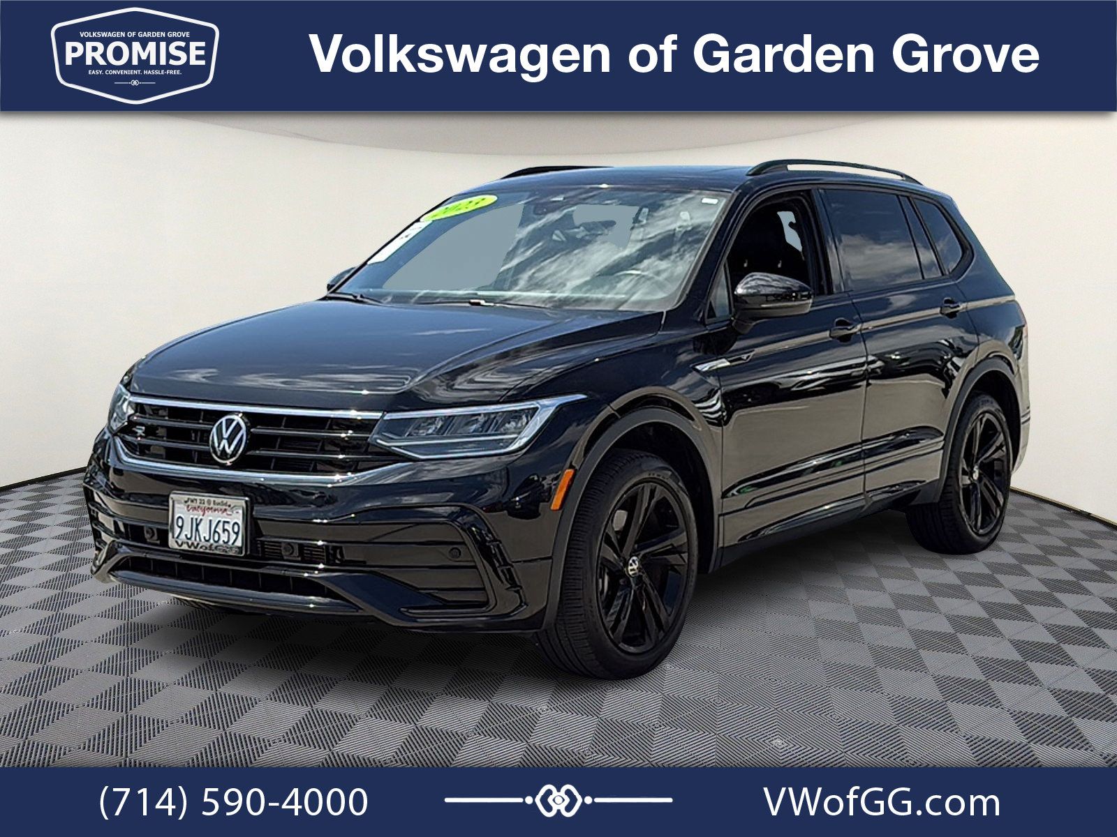 Used 2023 Volkswagen Tiguan SE R-Line FWD image 4
