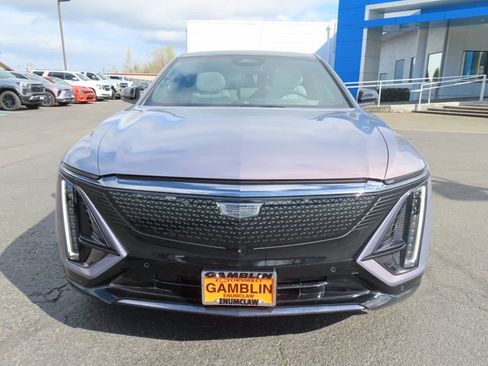 Used 2024 Cadillac Lyriq Sport RWD image 2