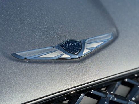 Used 2023 Genesis GV70 2.5T Sport Prestige w/ Sport Prestige Package image 7