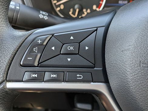 Used 2025 Nissan Altima 2.5 SV image 25