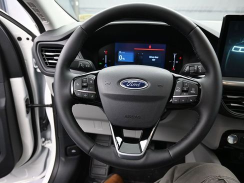New 2025 Ford Escape SE FWD image 21