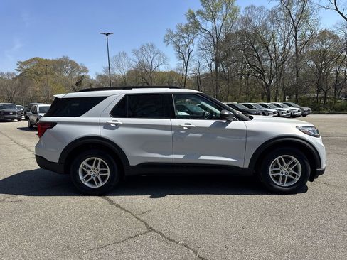 New 2026 Ford Explorer Active image 8