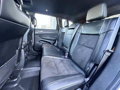 Used 2022 Jeep Grand Cherokee Laredo X image 27