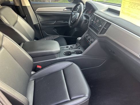 Used 2019 Volkswagen Atlas SE FWD image 23