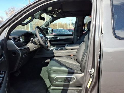 New 2026 Jeep Grand Wagoneer 4WD image 6