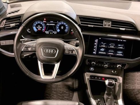 Certified 2022 Audi Q3 2.0T Premium w/ Convenience Package image 5