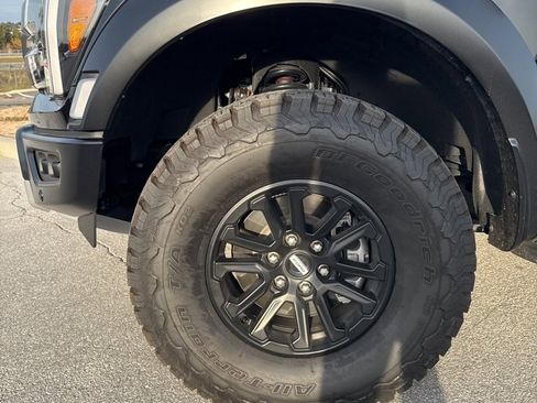 Used 2025 Ford F150 Raptor image 7