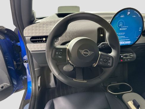 Certified 2025 MINI Cooper 2-Door Hardtop image 22