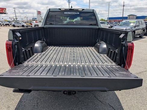 Used 2025 Toyota Tundra Limited AWD/4WD image 13