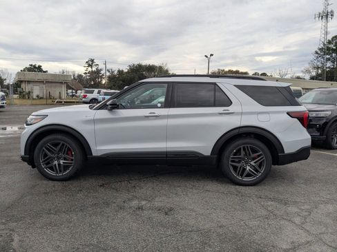 New 2026 Ford Explorer ST-Line image 7
