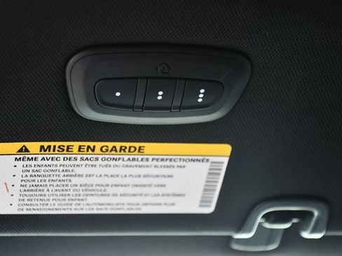 Used 2026 Chrysler Pacifica Limited w/ S Appearance Package FWD image 41