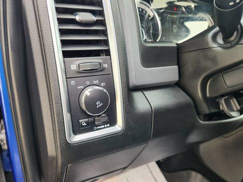 Used 2019 RAM 1500 Warlock AWD/4WD image 23