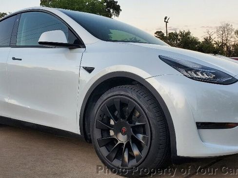 Used 2021 Tesla Model Y Long Range AWD/4WD image 9