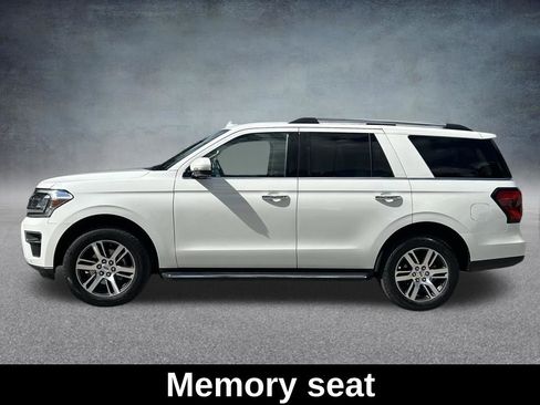 Used 2022 Ford Expedition Limited image 9