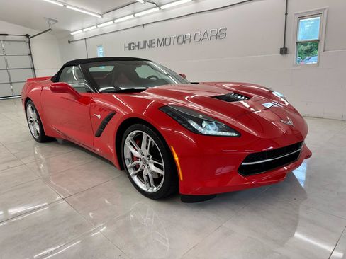 Used 2014 Chevrolet Corvette Stingray Convertible w/ 2LT Preferred Equipment Group RWD image 3