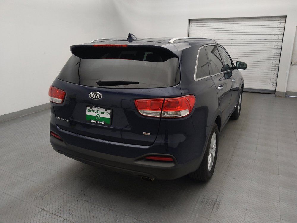 Used 2017 Kia Sorento AWD w/ LX Convenience Package image 7