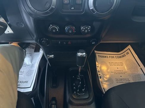 Used 2017 Jeep Wrangler Unlimited Sport w/ Power Convenience Group image 11