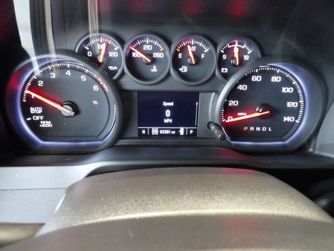 Used 2023 Chevrolet Silverado 1500 Custom Trail Boss w/ LPO, Dark Essentials Package image 9