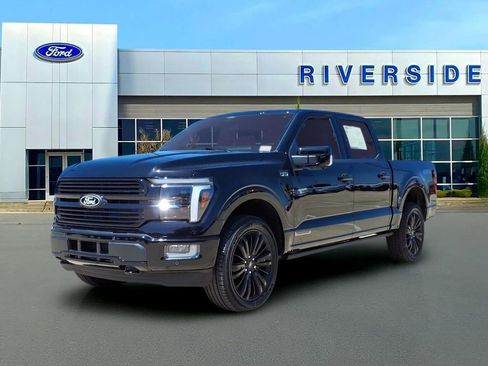 Used 2025 Ford F150 Platinum w/ Equipment Group 702A High AWD/4WD image 3