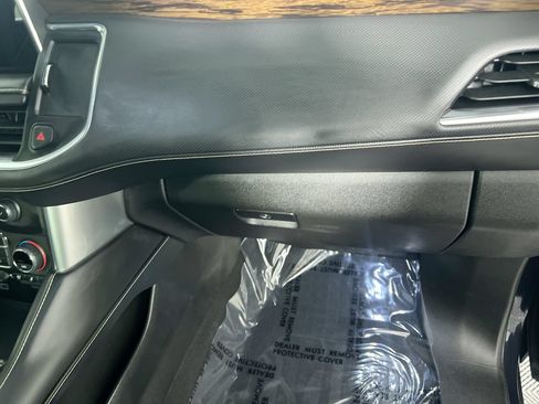 Used 2022 Chevrolet Tahoe Premier AWD/4WD image 31