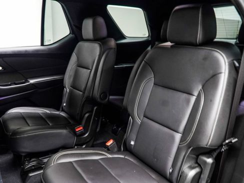 Used 2023 Chevrolet Traverse LT w/ LPO, Floor Liner Package AWD/4WD image 38