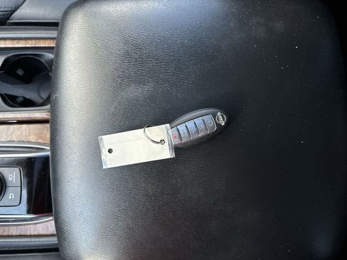 Used 2023 Nissan Armada SL w/ Captain's Chairs Package image 31