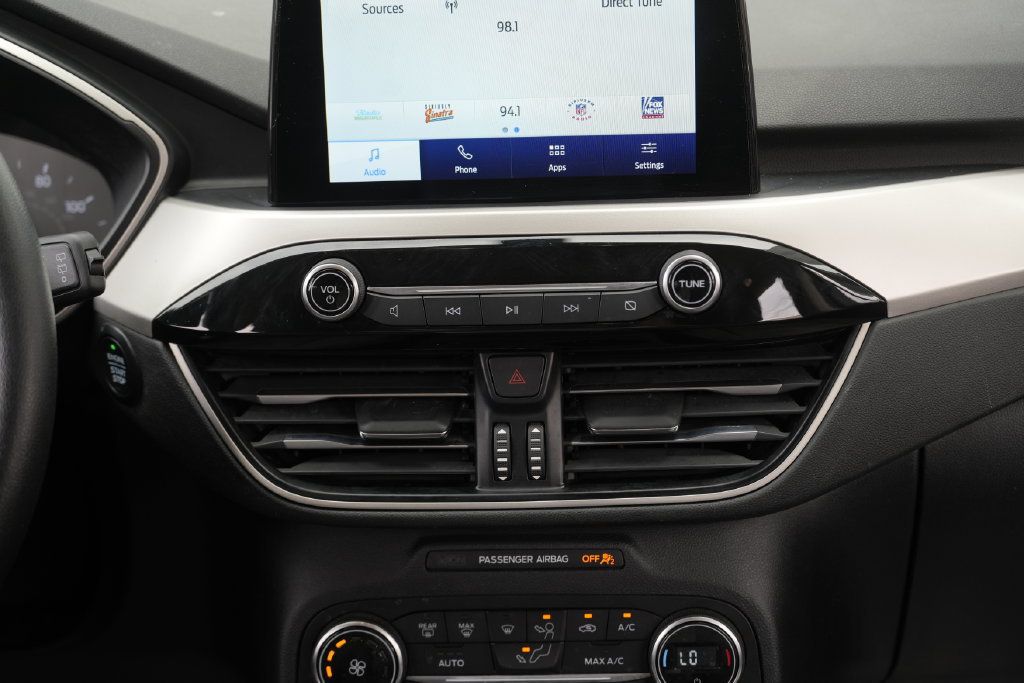 Used 2020 Ford Escape SE FWD image 39