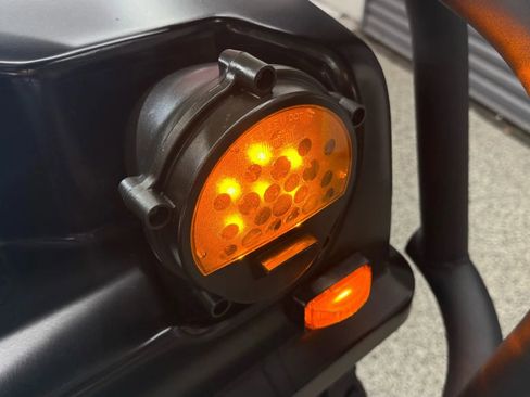 Used 2002 HUMMER H1 4-Door Wagon image 33