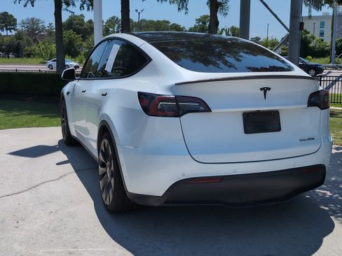 Used 2022 Tesla Model Y Performance AWD/4WD image 8